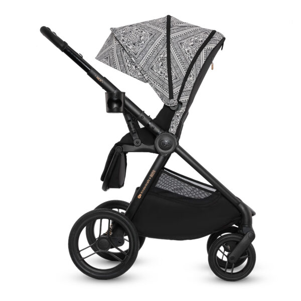 d95848e4-e7af-489a-9164-7c37c83f71c8 Poussette polyvalente NEA 2 - Lunar Black